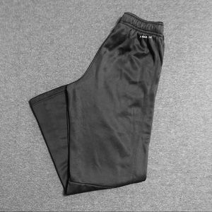 Nike therma-fit joggers (boys)